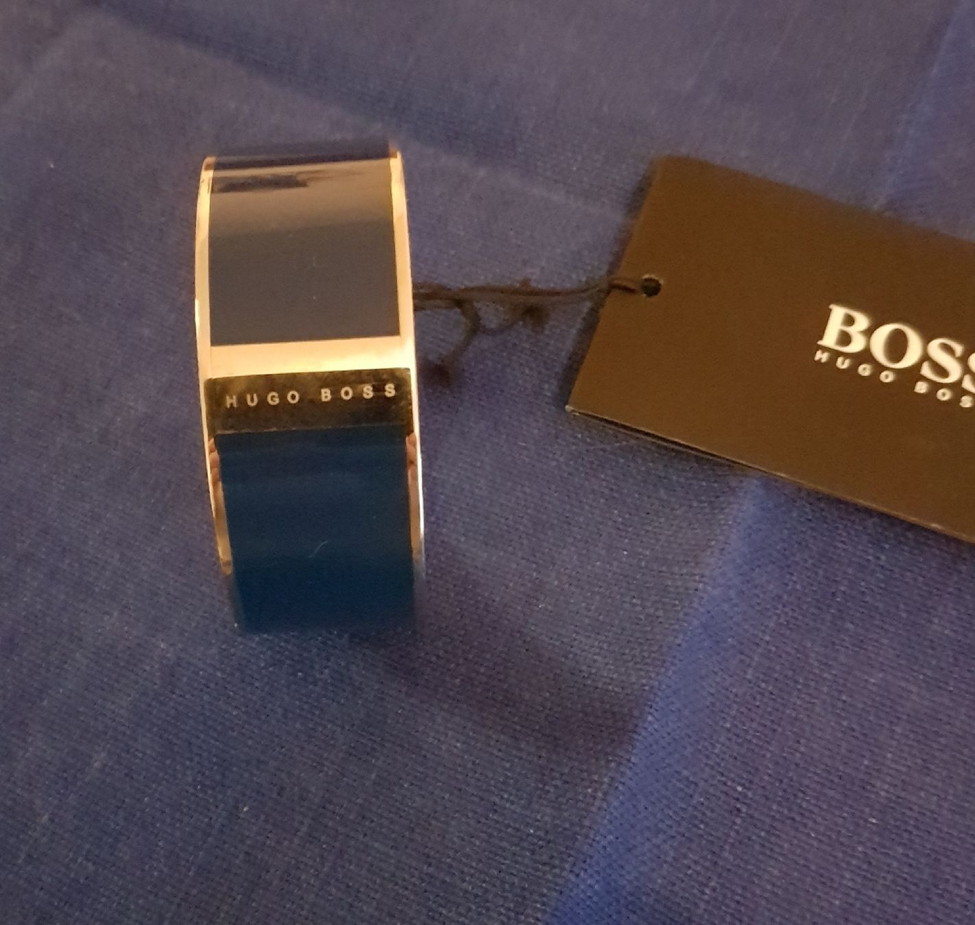Hugo Boss Armbänder & -reifen: Hugo Boss Armreif – Neu (gemäss Beschreibung) aus Duebendorf von Arenenberg1
