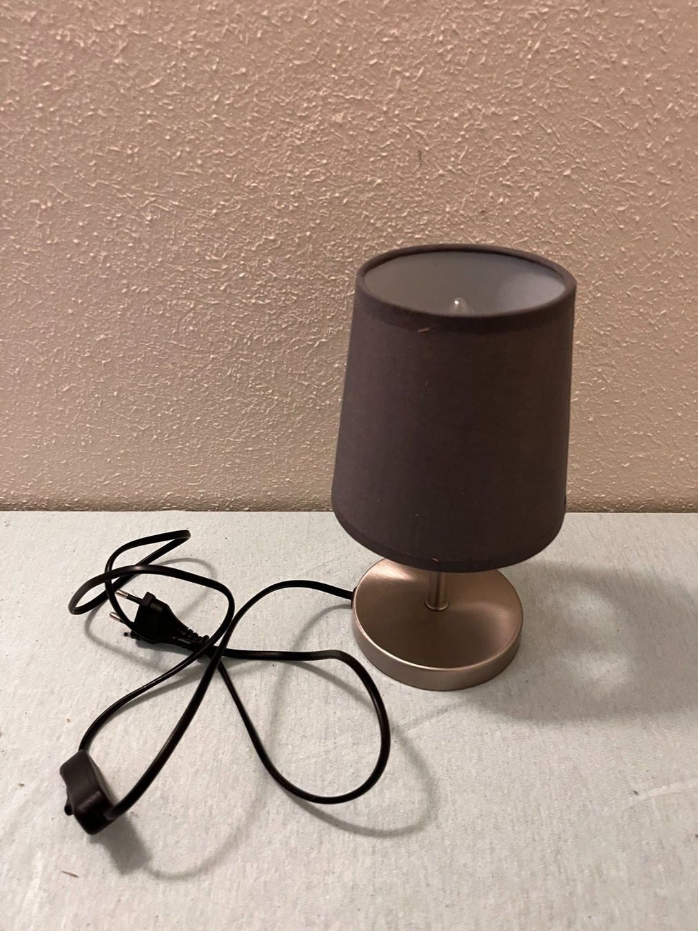 Ikea Lampade: Nachttischlampe IKEA – Usato da Bern venduto da PJB