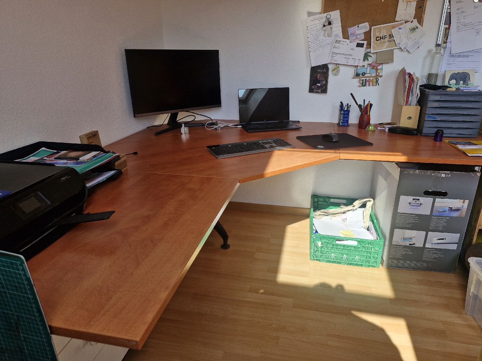 Scrivanie: XXL Schreibtisch 2x2m – Usato da Detligen venduto da ValentinoV 1