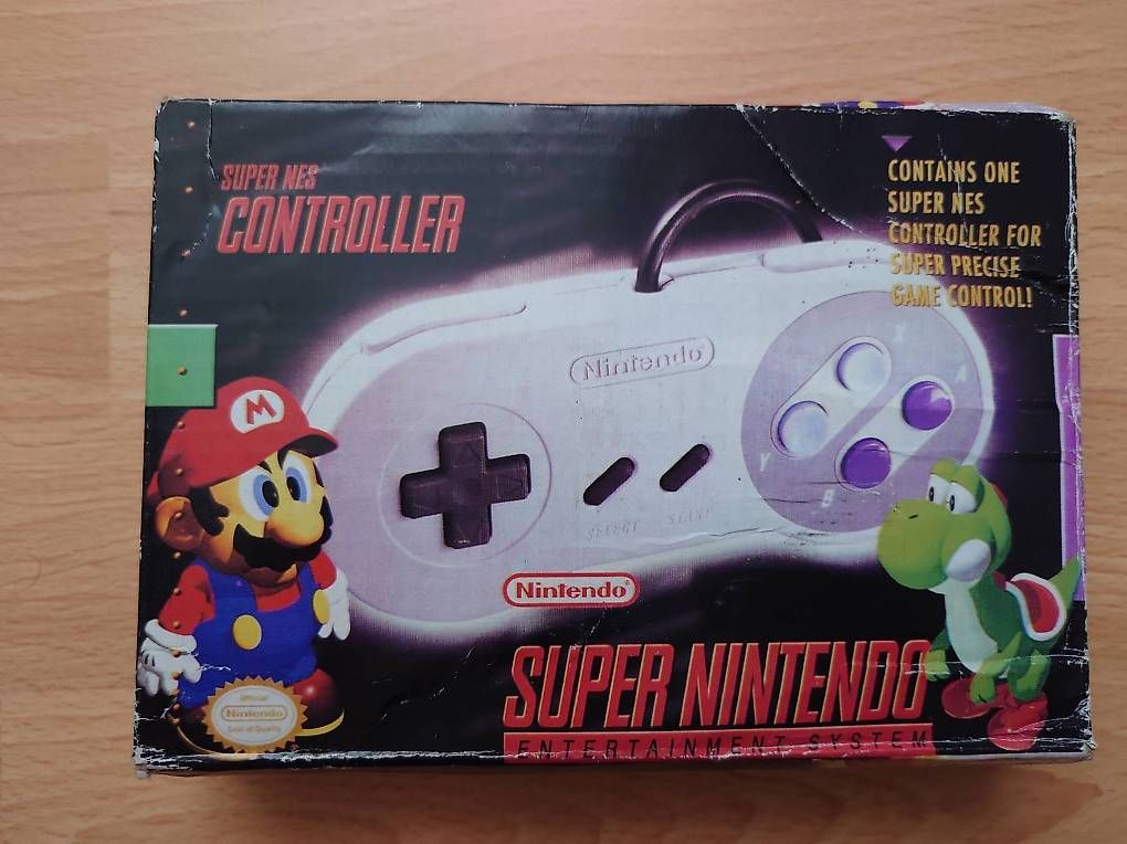 Manettes: SNES Controller – D'occasion à Leuzigen par Darcry