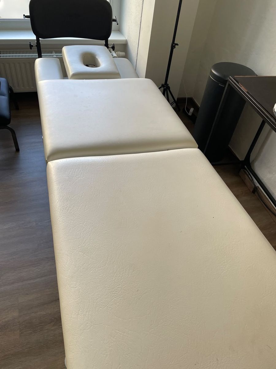Liegen & Liegestühle: Physio Top Liege , echt Leder  – Gebraucht aus Embrach von MercedesINK 3