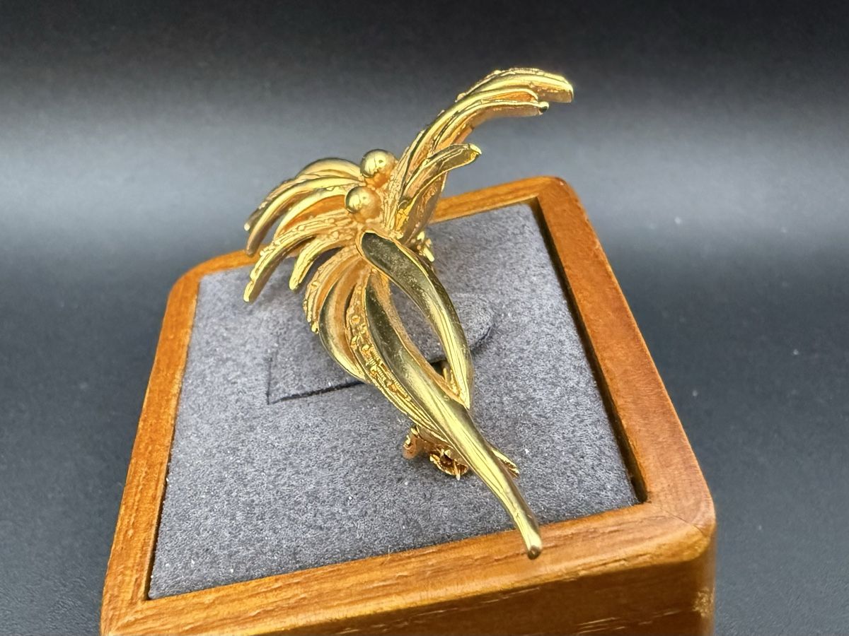 Spille & Fermagli: Vintage Goldfarbe Brosche, Blumenmuster – Usato da Lamone venduto da LaCantinaMagica 5