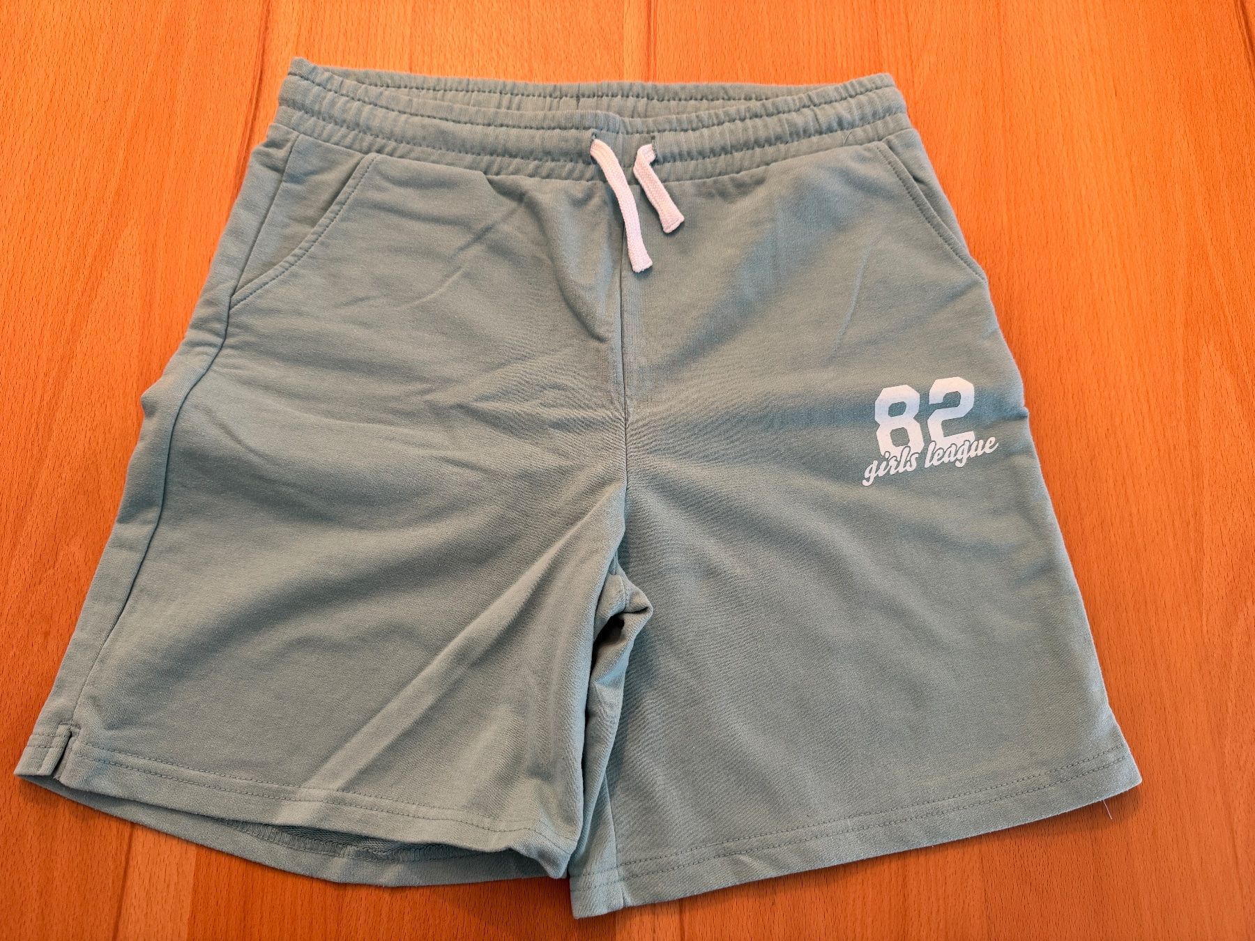 Pantaloni: Shorts für Mädchen Gr. 170/176 – Nuovo (secondo la descrizione) da Wohlen AG venduto da shoppi1