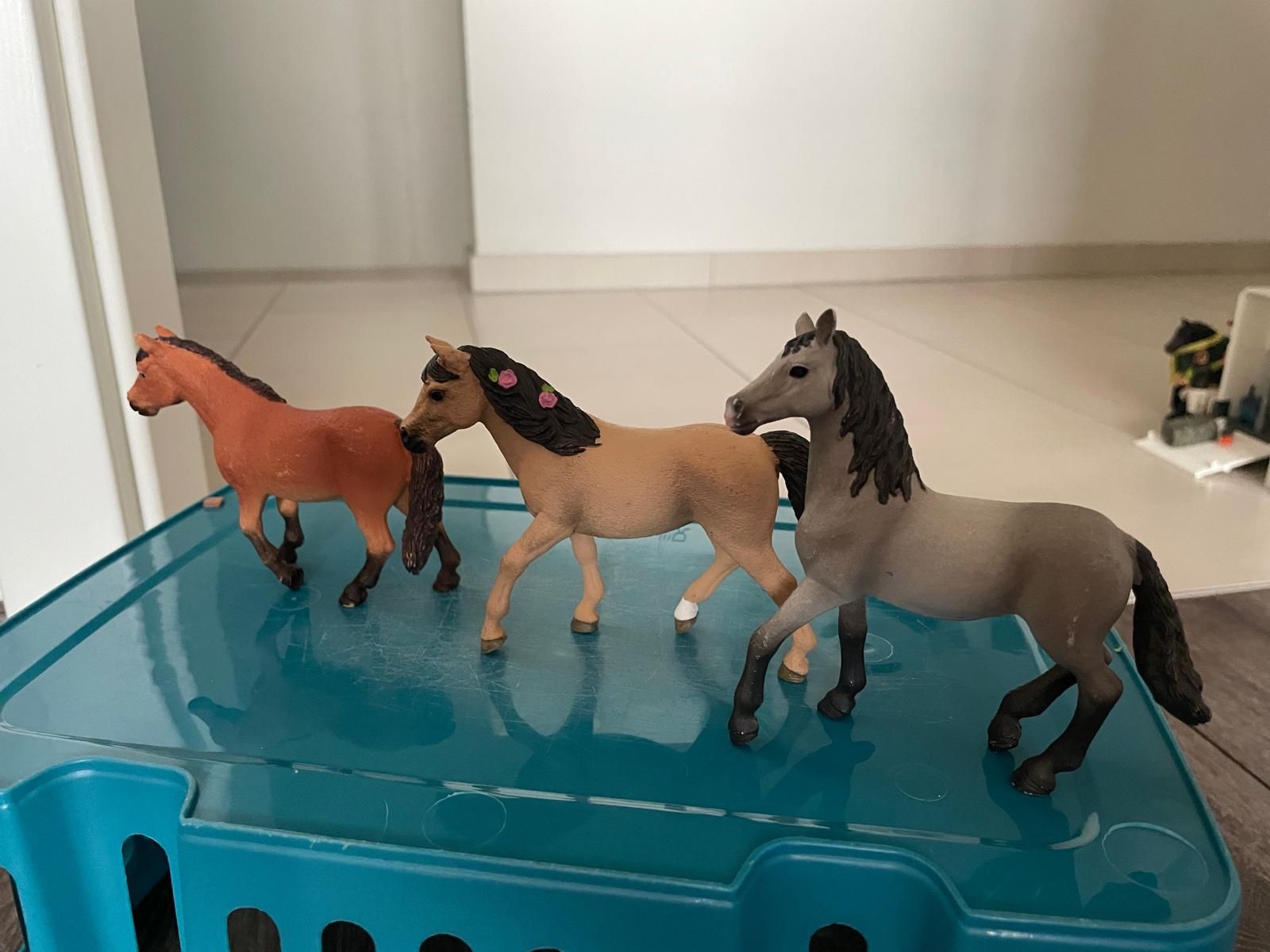 Schleich Giocattoli: Schleich Ponys – Usato da Montagny-la-Ville venduto da acou