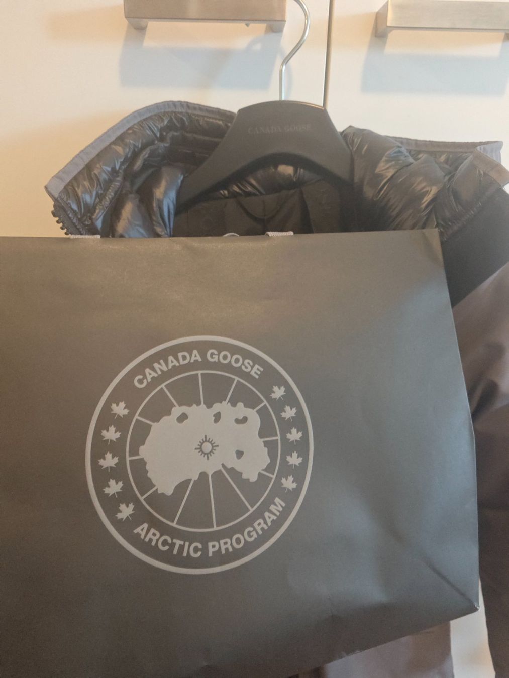 Canada Goose Giacche: Winter Parka grey hooded jacket New – Nuovo e nell'imballaggio originale da Zürich venduto da Sami526 6