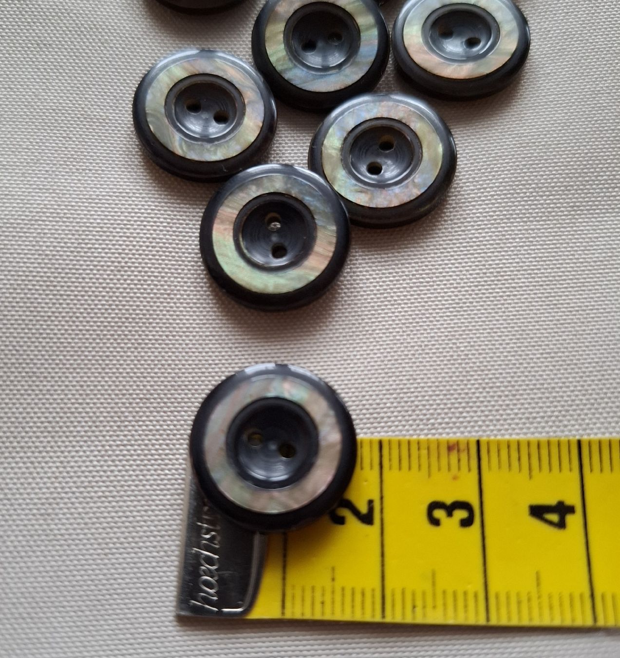 Bottoni: 9 Stück Knöpfe, 18 mm. – Nuovo (secondo la descrizione) da Dietikon venduto da Hirschkopf 5