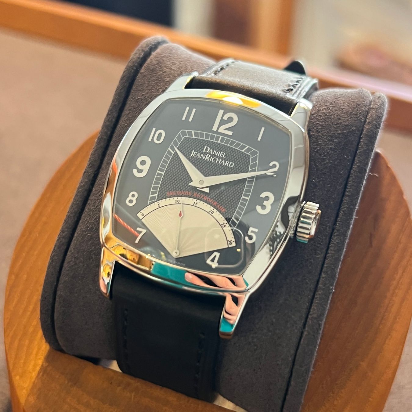 Orologi: Daniel JeanRichard TV Screen Retrograde Seconds 45006 – Usato da Carouge GE venduto da Watchaser 2