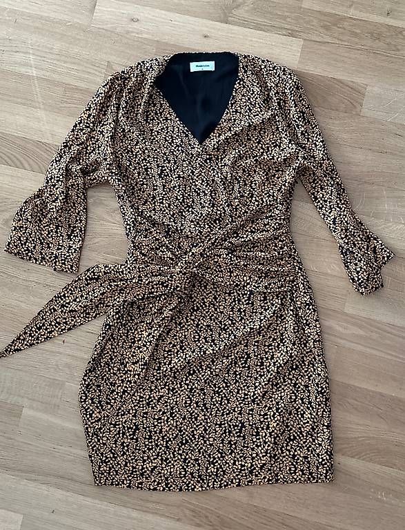 Vestiti: Modström Kleid Gr. M – Usato da Luzern venduto da kaktus017