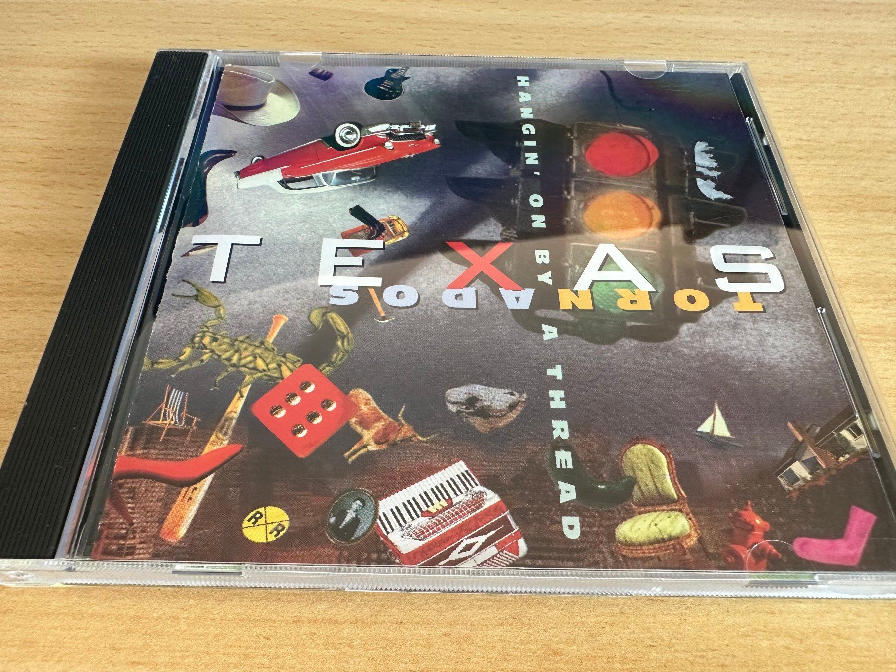 CD: Texas Tornados – Hangin' On By A Thread – Usato da Rikon im Tösstal venduto da Alpenmutz