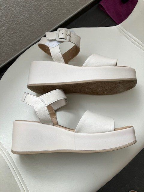 Scarpe da donna: Sandalette Grösse 37,beige, Leder – Usato da Gossau ZH venduto da Influenza 5