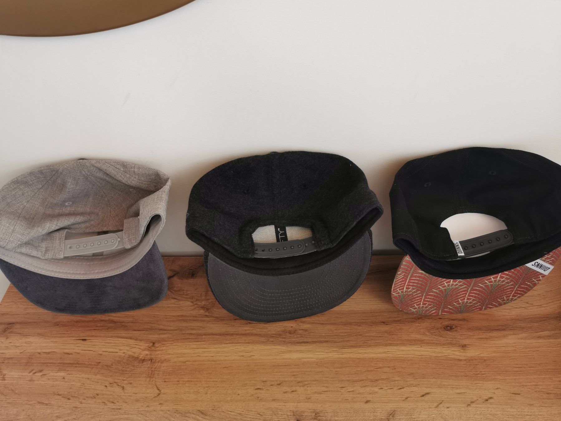 Copricapi, berretti & cappellini: 3x Diverse Original Caps – Nuovo (secondo la descrizione) da Höri venduto da aLsOne13 1