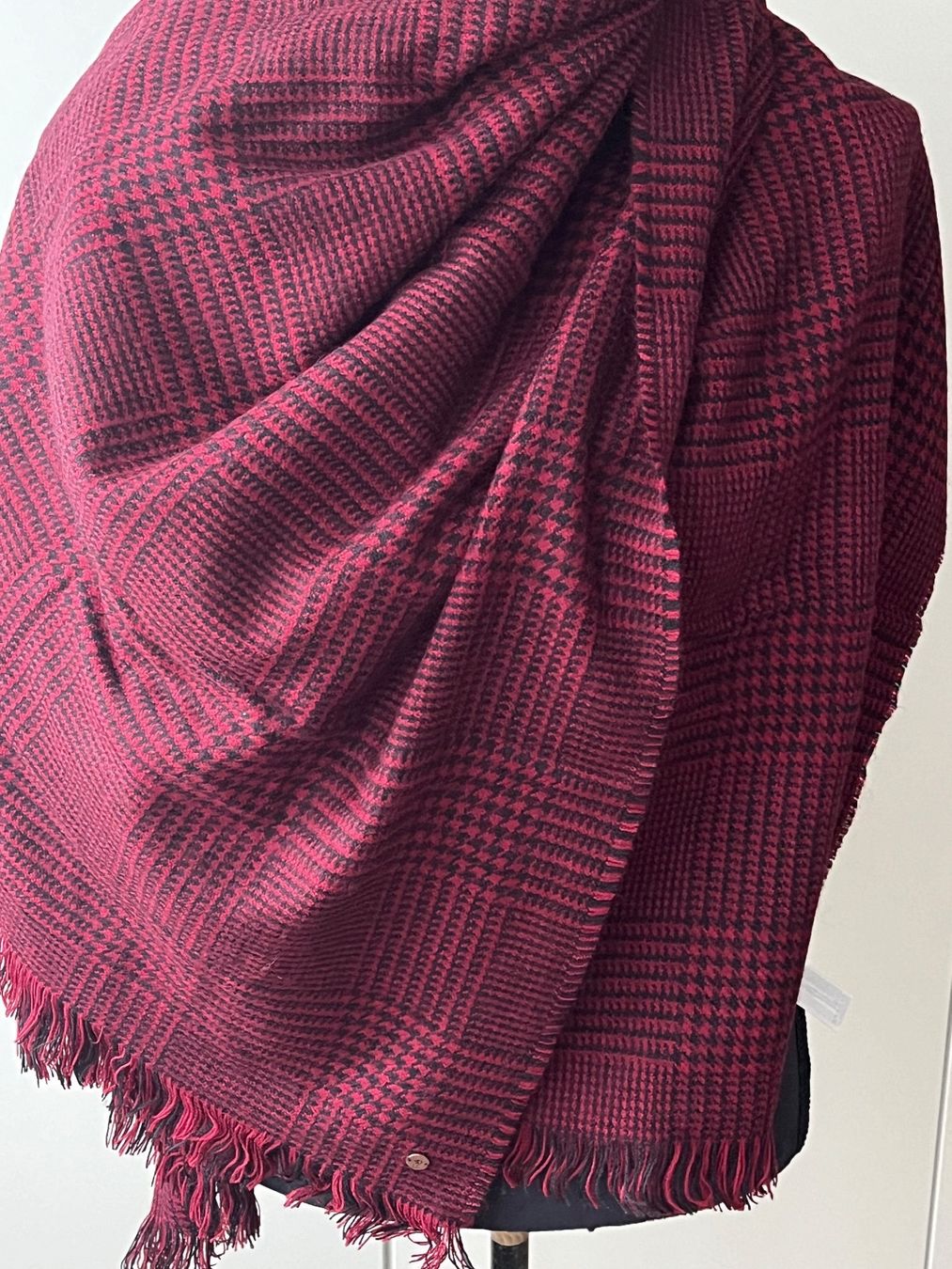 Esprit Foulard & Sciarpe: Schal edc Esprit  | NEU !! – Nuovo (secondo la descrizione) da Jona venduto da tissot8645 1