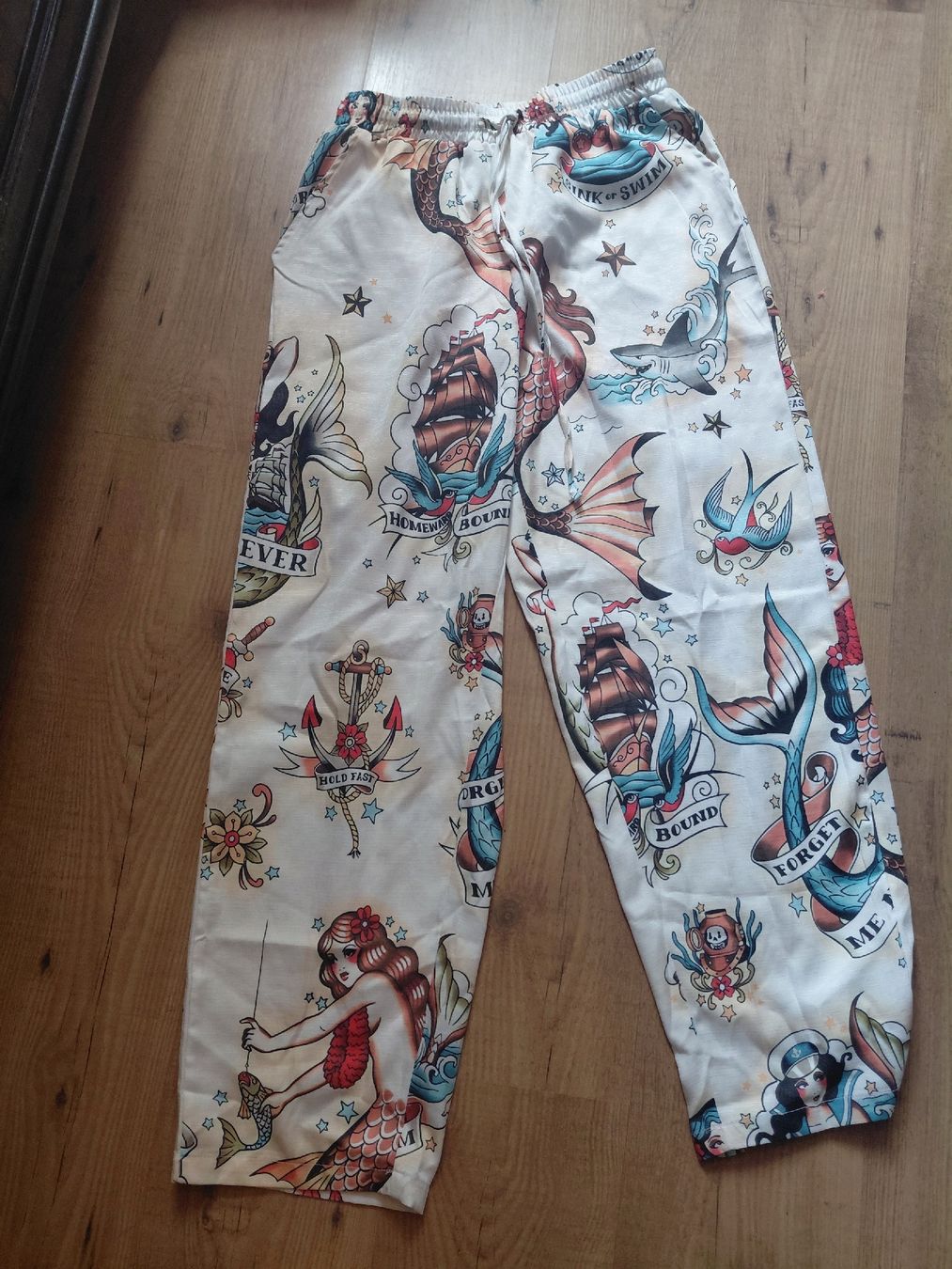 Pantaloni: coole luftige Hose Rockabilly Style Grösse L  – Usato da Schaffhausen venduto da monikaD010203