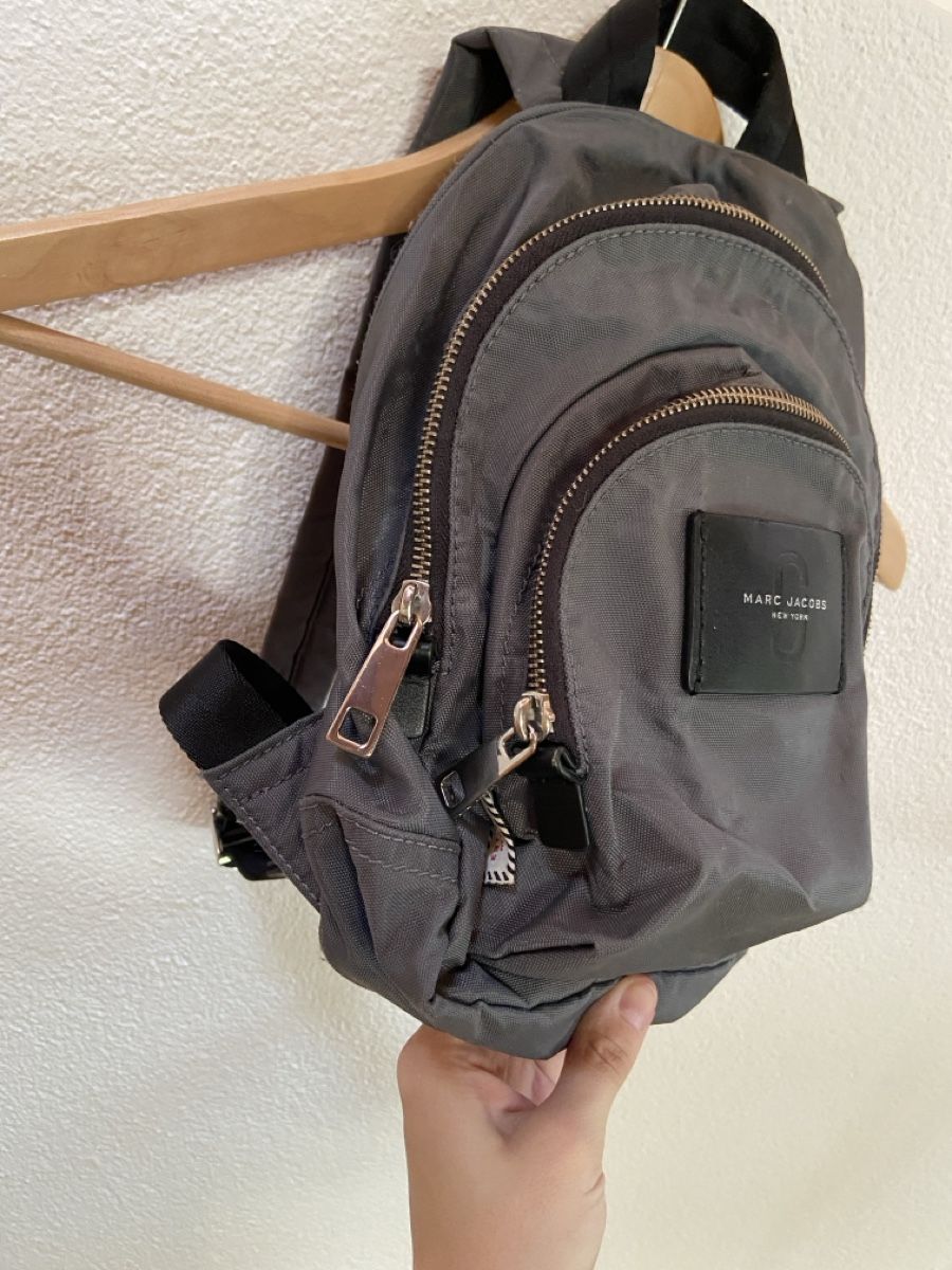 Marc Jacobs Zaini: Marc Jacobs Mini Backpack Charcoal Nylon Rucksack – Usato da Münchenstein venduto da B771 4