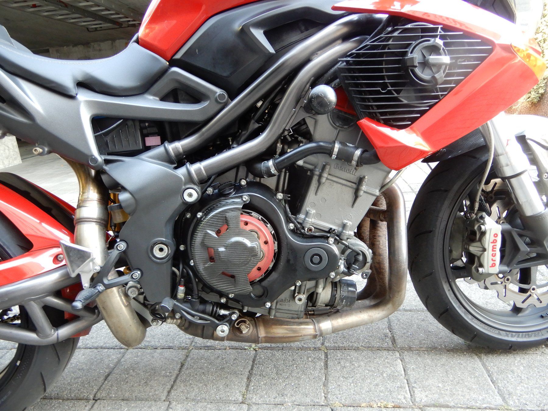 Benelli Strasse: Benelli TNT R 160 – Defekt aus Belp von Furano 7