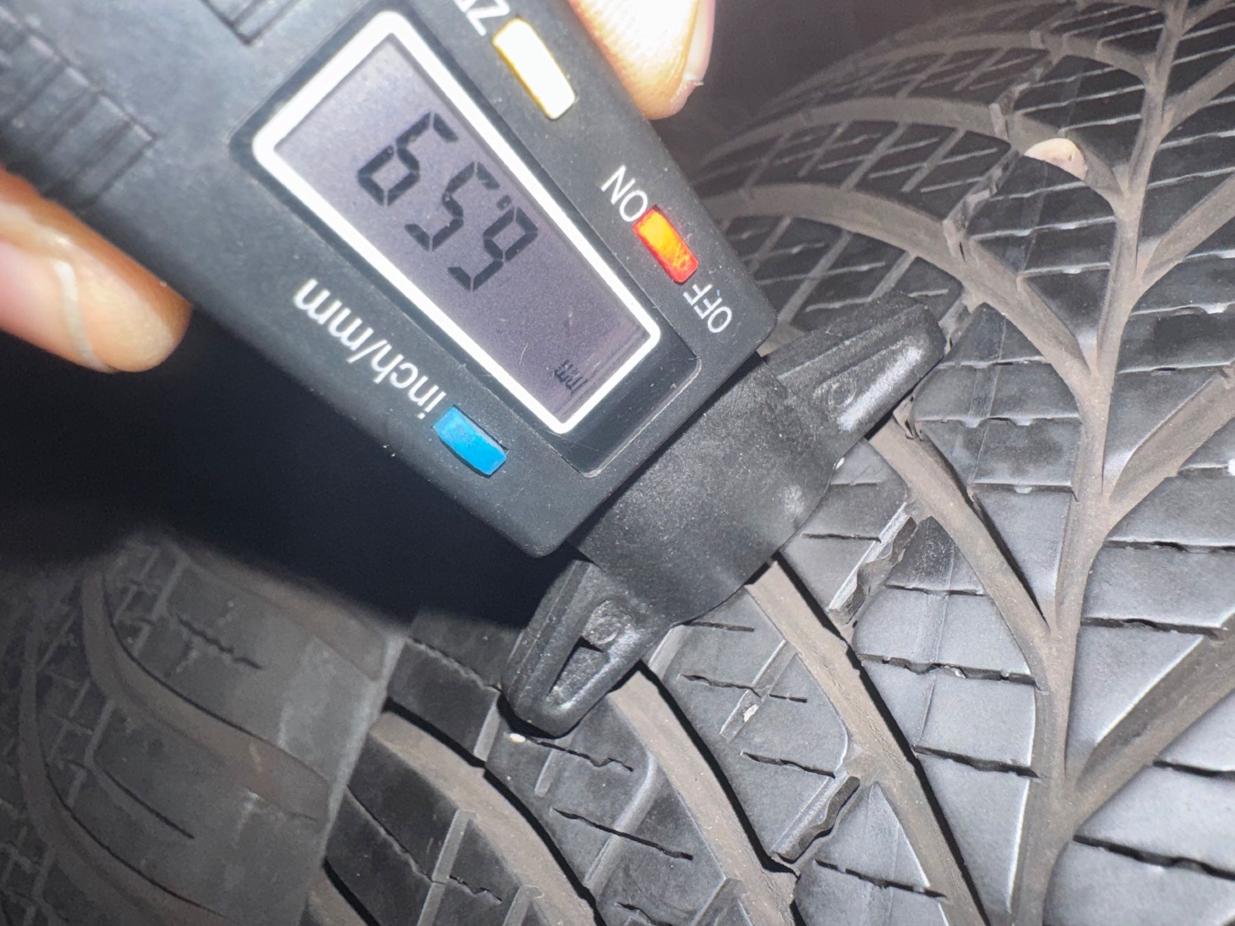 Goodyear Pneus & Kompletträder: 225/55R17 – Gebraucht aus Widen von Dinero02 4