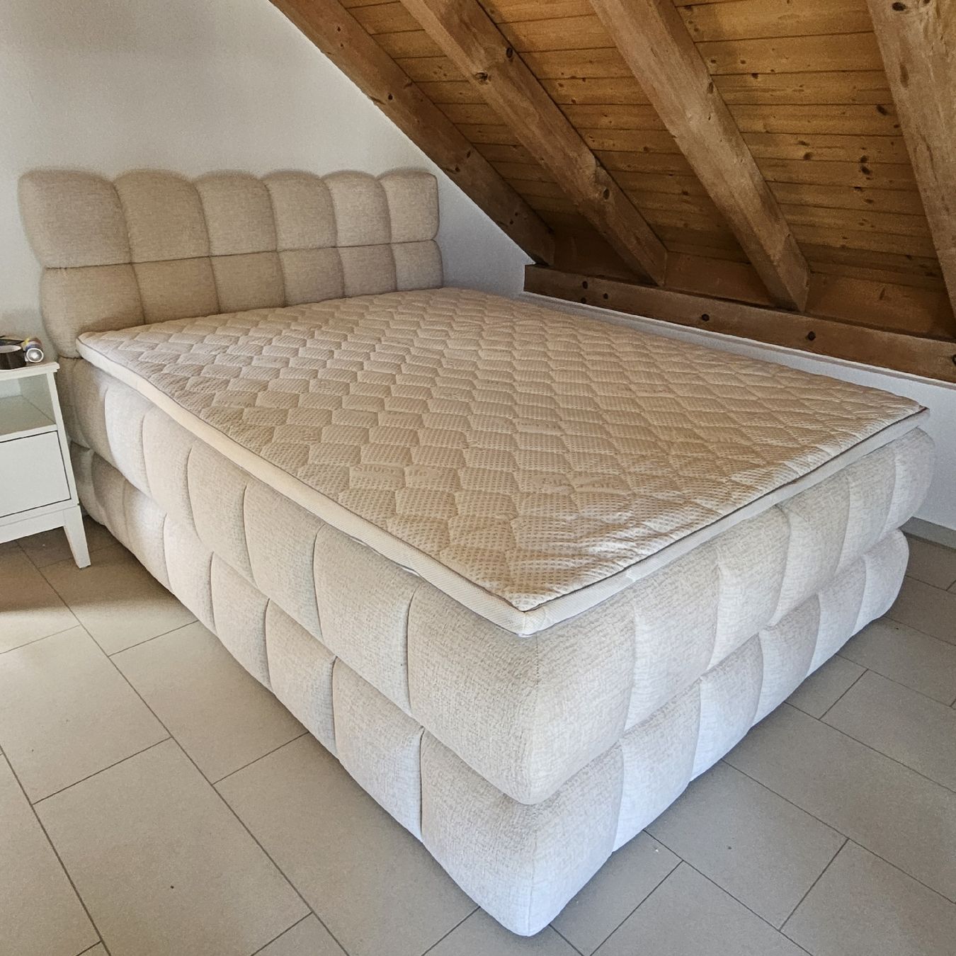 Lits: Boxspringbett Bubble 160x200cm mit Bettkasten beige – Neuf (Voir description) à Aarwangen par Slavica01