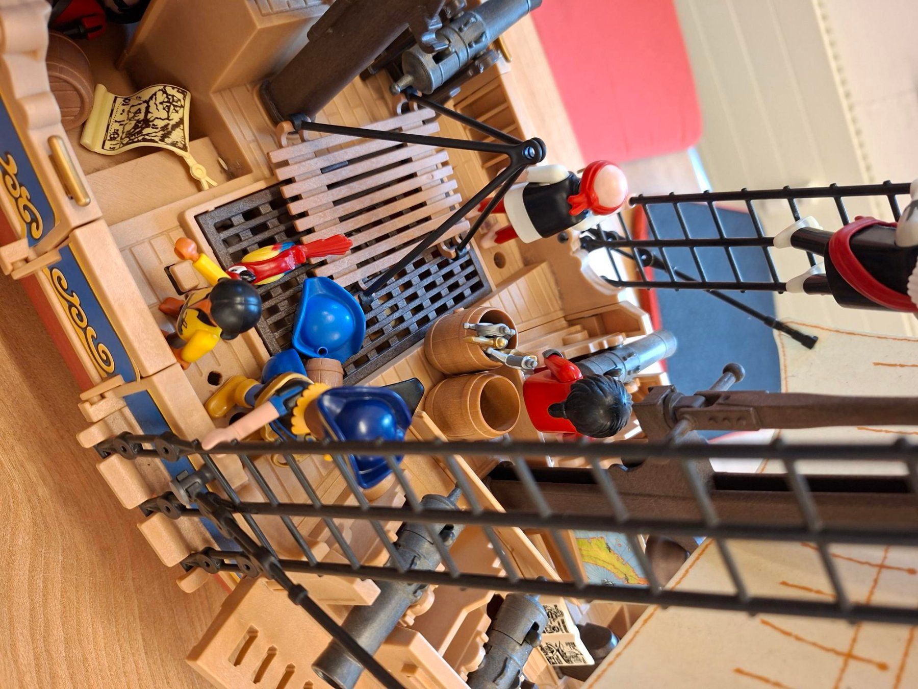 Playmobil Giocattoli: Playmobil - grosses Piratenschiff – Usato da St. Margrethen SG venduto da Fani19 4