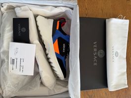 Versace Sneakers cuir multicolore. Pointure 41