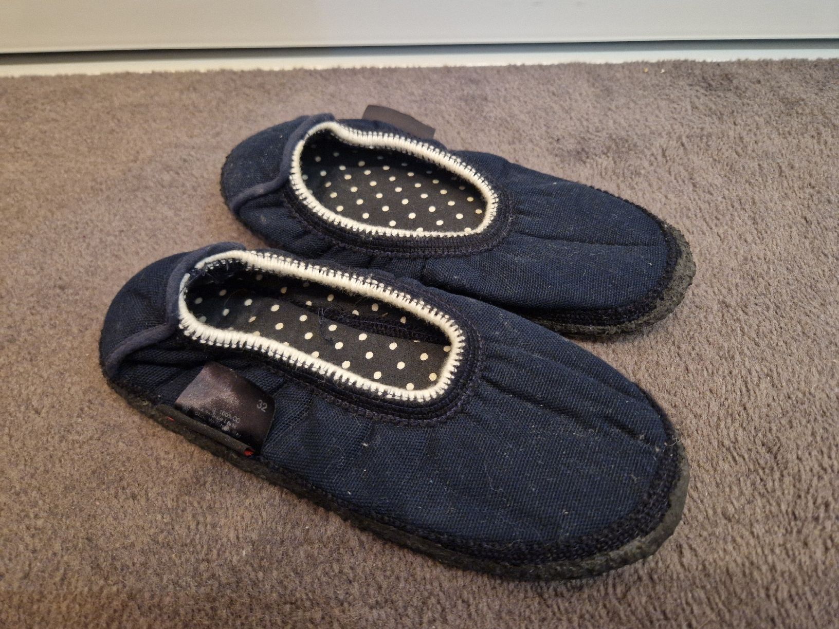 Scarpe da uomo: Giesswein Hausschuhe, Grösse 32 – Usato da Kaisten venduto da Amore_Rio