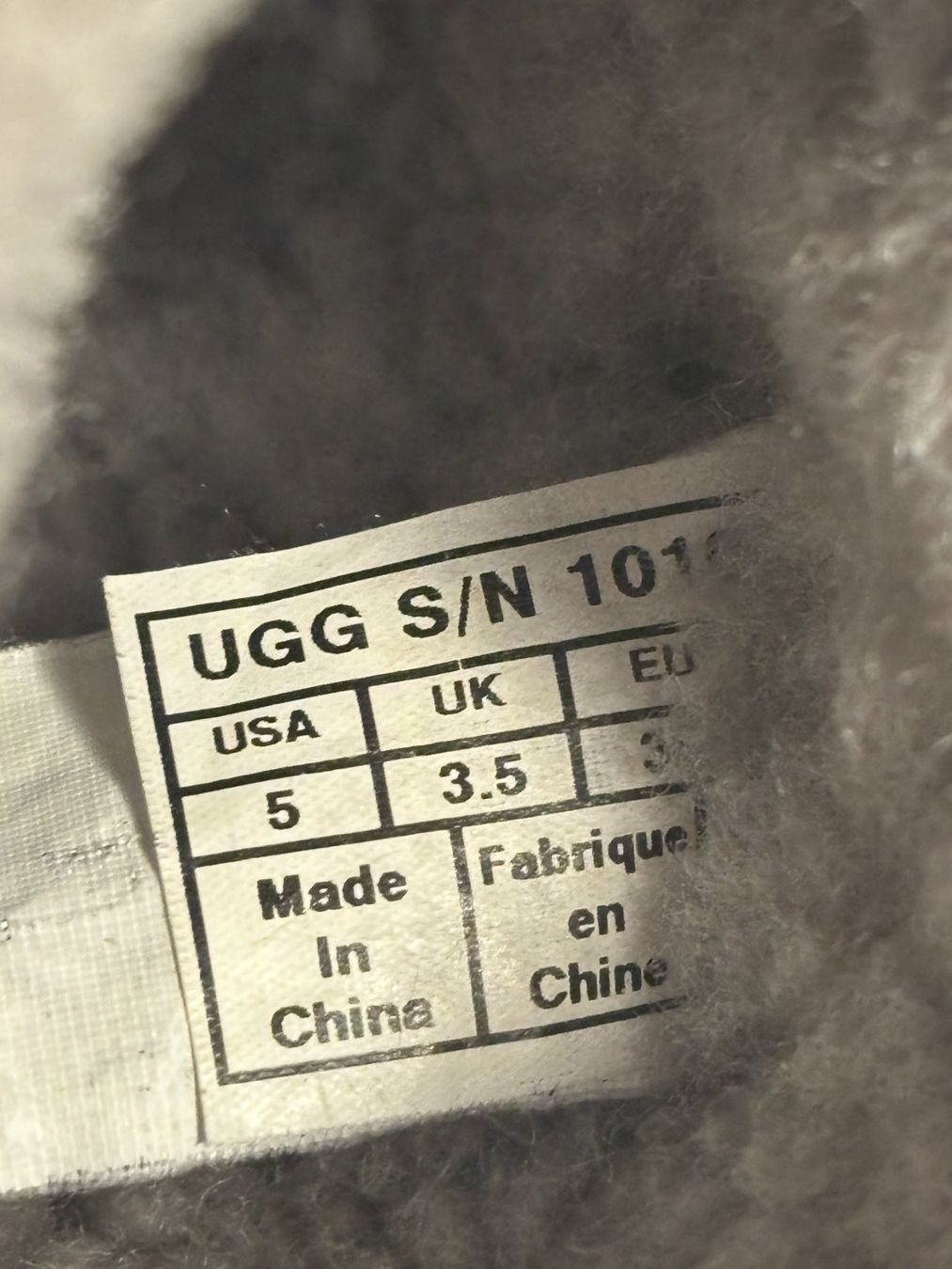 Ugg Chaussures hommes: UGG Boots, Grau, Grösse 36, ! – D'occasion à Wallisellen par AS.TZ. 6