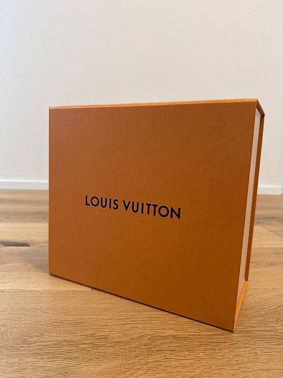 Taschen für Damen: Louis Vuitton Alma BB Monogram Canvas – Gebraucht aus Frauenfeld von Ariuki