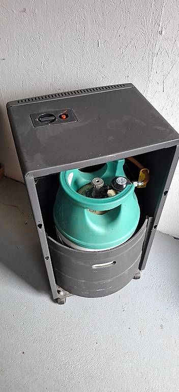 Radiatori: Gas Ofen Heizstrahler – Usato da Attikon venduto da luschni 1