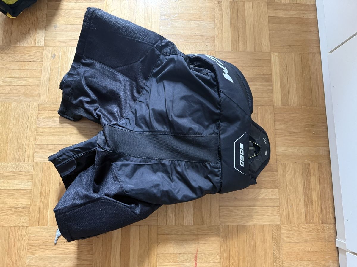 Ccm Pantaloni: CCM Eishockey Hosen 9080 Grösse S – Usato da Au (ZH) venduto da Arbeitsameise 3