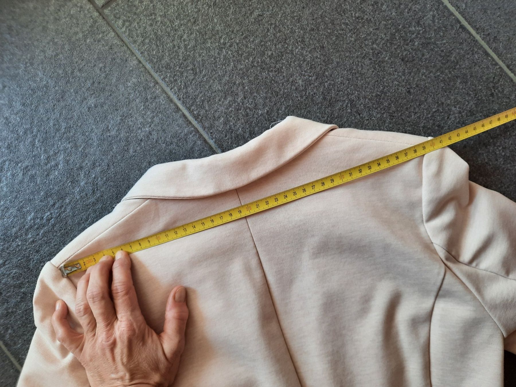 H&M Giacche: Damen sweat Blazer Gr.36 ungetragen – Nuovo (secondo la descrizione) da Buchs SG venduto da miska01 7