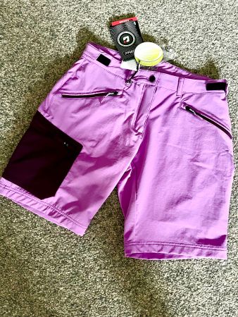 Damen Bermuda "KILLTEC" lila, atmunsaktiv, Gr.38 fabrikneu!!