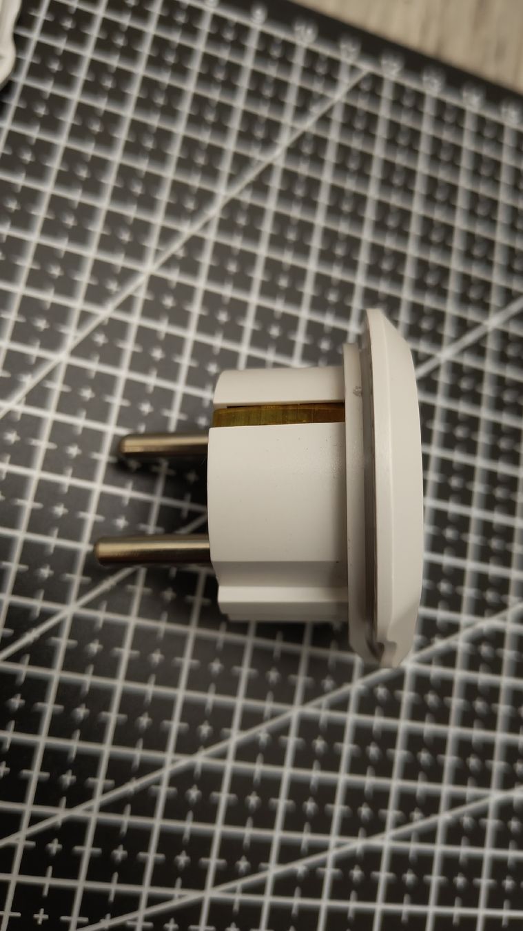 Unità & Adattatore: 2x Reiseadapter Strom Schuko EU Dose auf CH Stecker 2+3pol – Nuovo (secondo la descrizione) da Effretikon venduto da easyjones 3