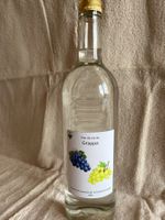 Bouteille d’eau de vie de Grappa