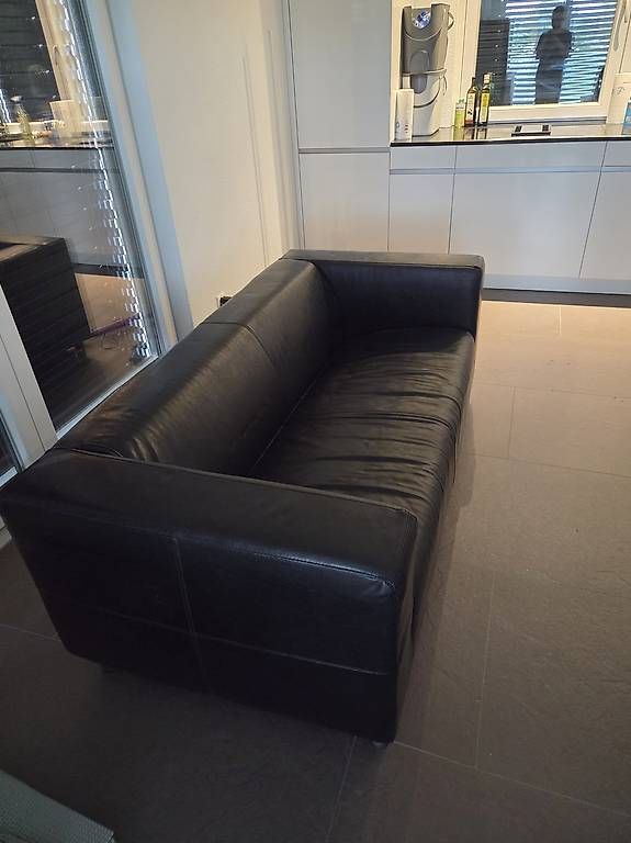 Sofas: Schwarzes Ledesofa Gratis – Gebraucht aus Zürich von jil_pyn9 1