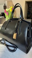 Elegante schwarze Lederhandtasche , sehr gut erh...