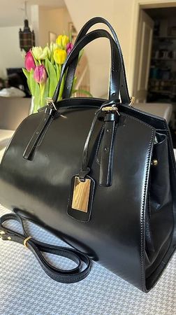 Elegante schwarze Lederhandtasche , sehr gut erh...