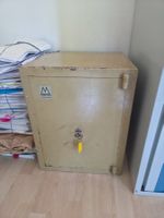 Alter Monopol Tresor Zürich mit Schlüssel 🔐