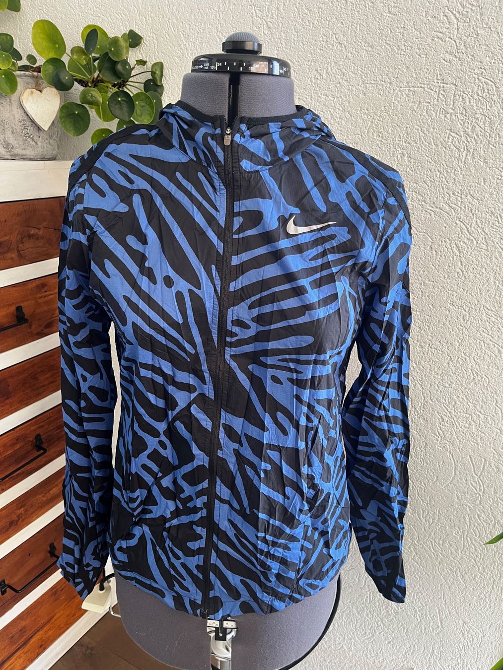 Nike Vestes: Coupe-vent running Nike – D'occasion à Develier par lili_1