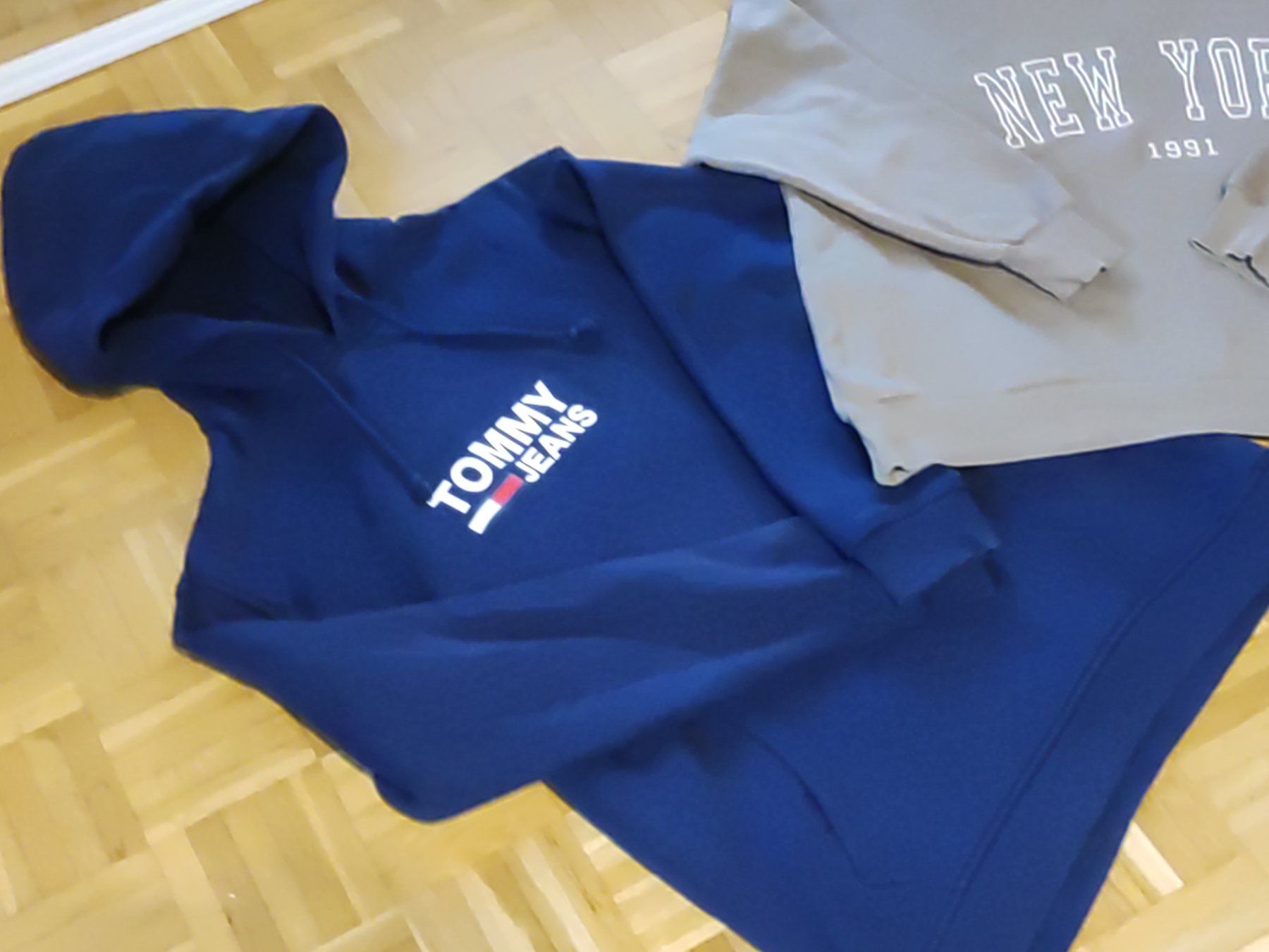 Maglioni & Felpe: Mädchen Pullover Grösse M – Usato da Kriens venduto da rinzmann 1