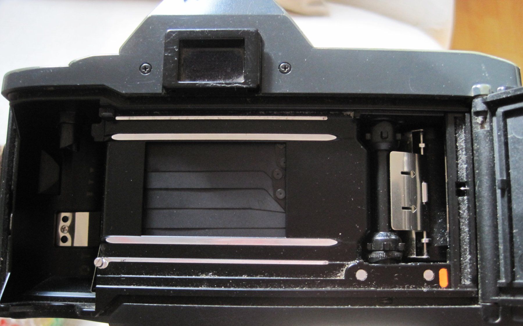 Canon Fotocamera: Canon T70 MULTIPLE PROGRAM AE DUAL METERING SYTEM – Usato da Riedikon venduto da gra_r5w8 4