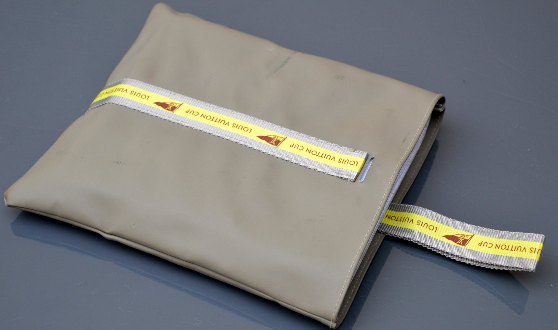 Louis Vuitton Covers & Borse: iPad-Hülle louis Vuitton Cup étui pour iPad – Usato da Collonges venduto da arashee 5