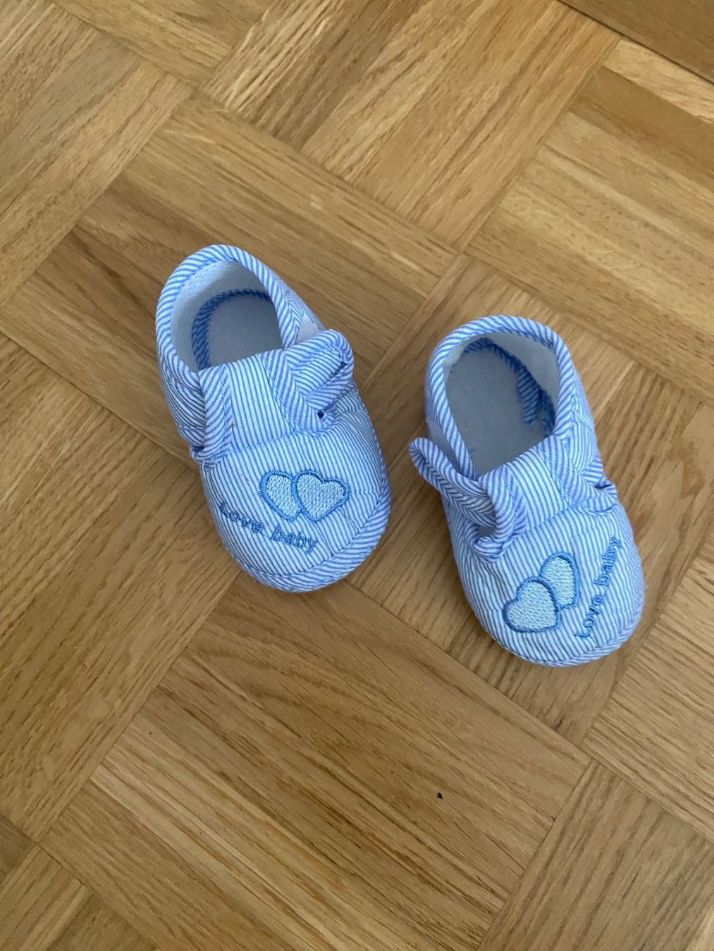 Scarpe per ragazzi: Kinder Schuhe Grösse 0-6 Monate – Usato da Zürich venduto da MaSte 1