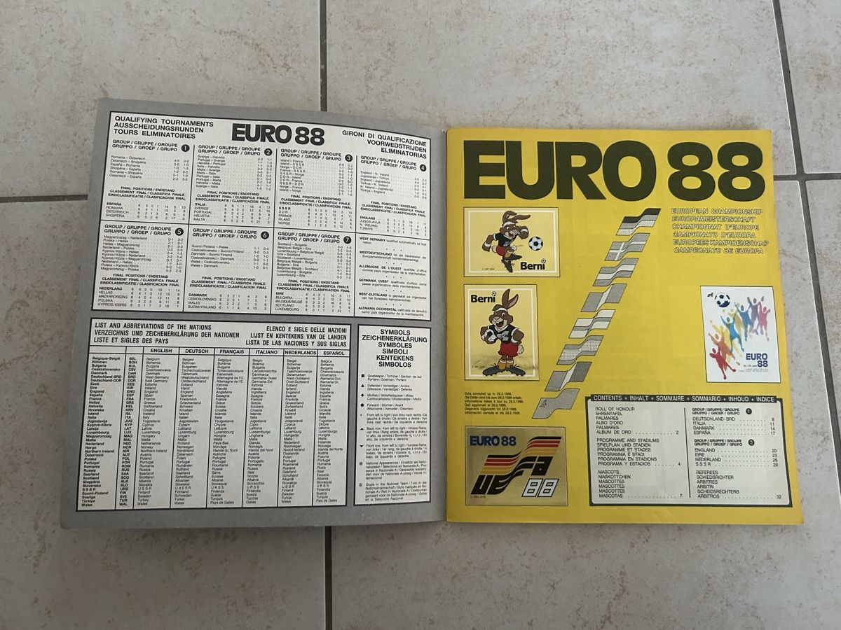 Panini Alben: Panini Euro 1988 komplett – Gebraucht aus Binningen von Flagello 1