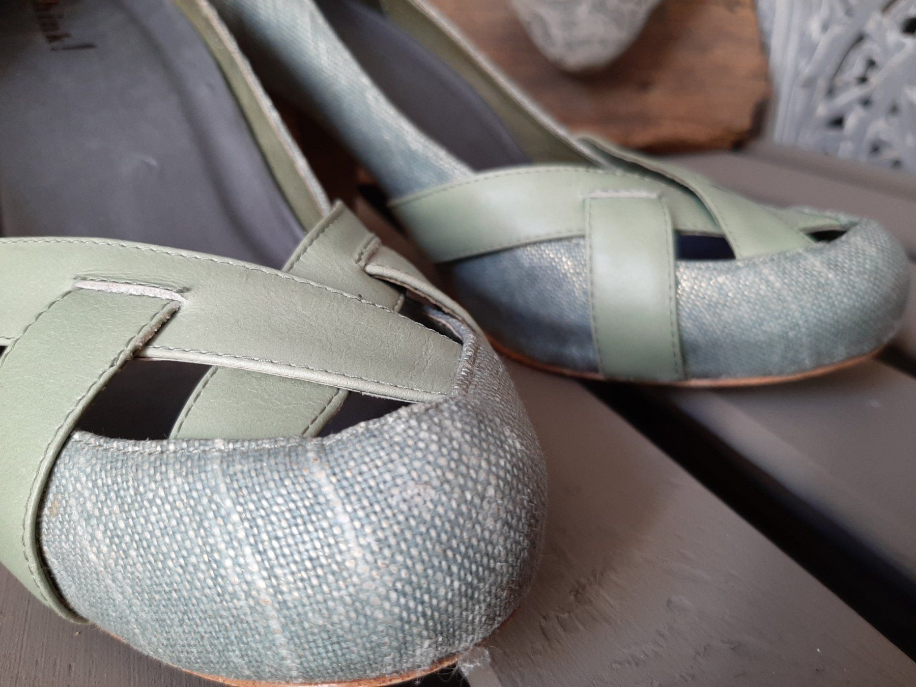 Scarpe da donna: Think! Schuhe 39 Pumps mit Schimmer Stoff – Usato da Bern venduto da Preloved.Nile.4.Sale 3