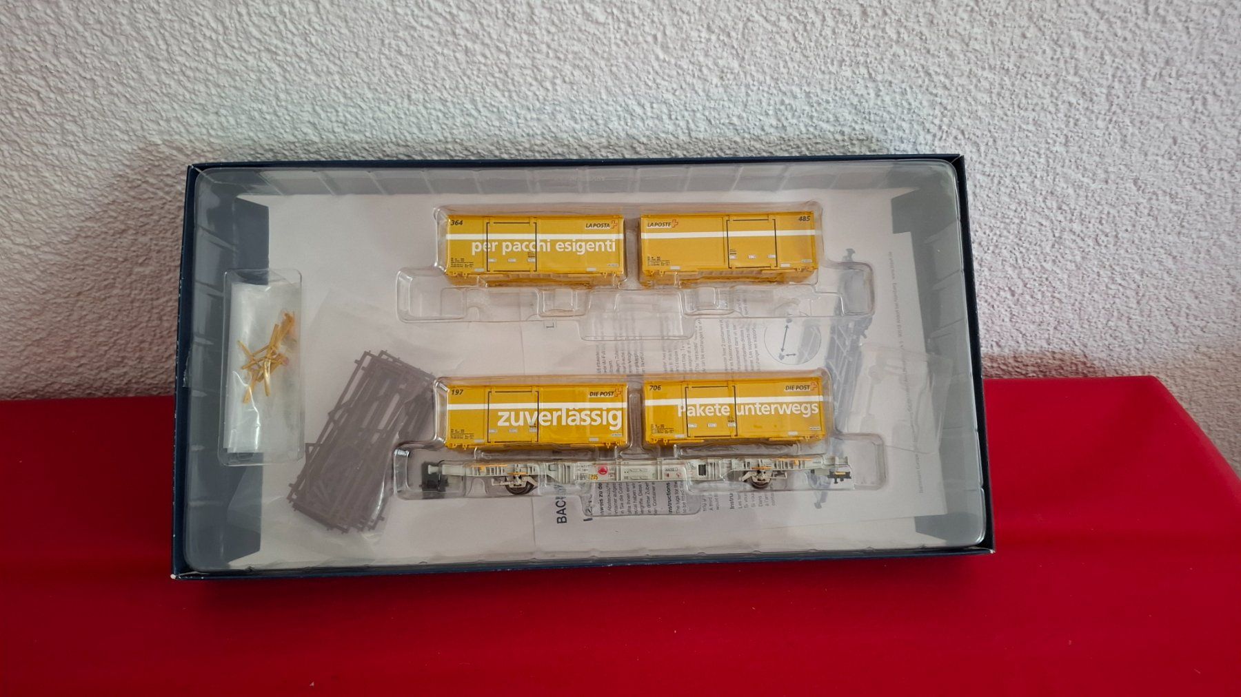 Liliput Modelleisenbahnen: Liliput : Postwagenset mit Containertragwagen, DC – Gebraucht aus Märwil von Siebenzipfel 1