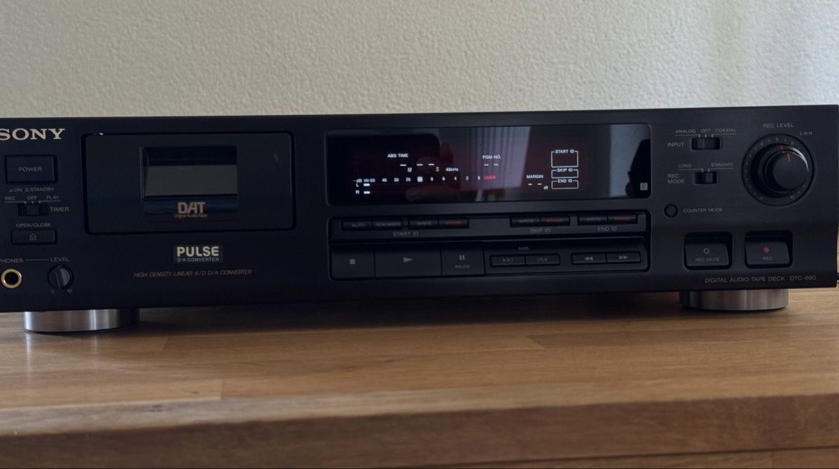 Sony Registratori: Sony DTC-690 Digital Audio Tape DAT-Recorder – Difettoso da Trimbach venduto da SABO-61
