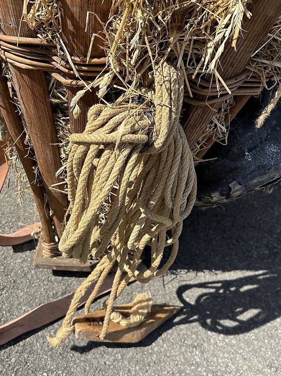 Skulpturen & Statuen: Grosse antike Kratte – Gebraucht aus Ennetbürgen von Hyde 3
