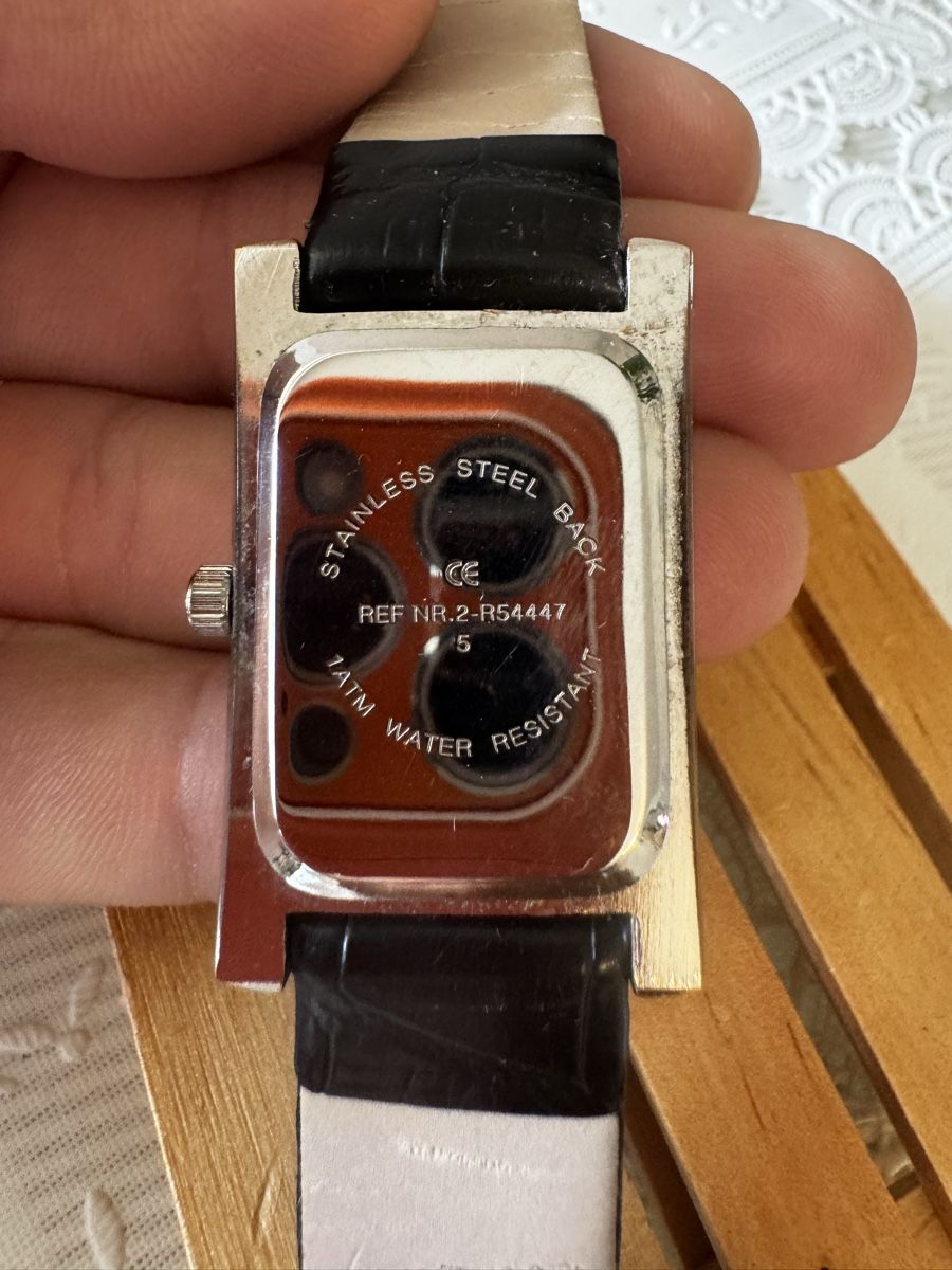 Montres: Time Trends Quartz Watch Rectangular Silver Case – D'occasion à Gerlafingen par naj_vj8s 2