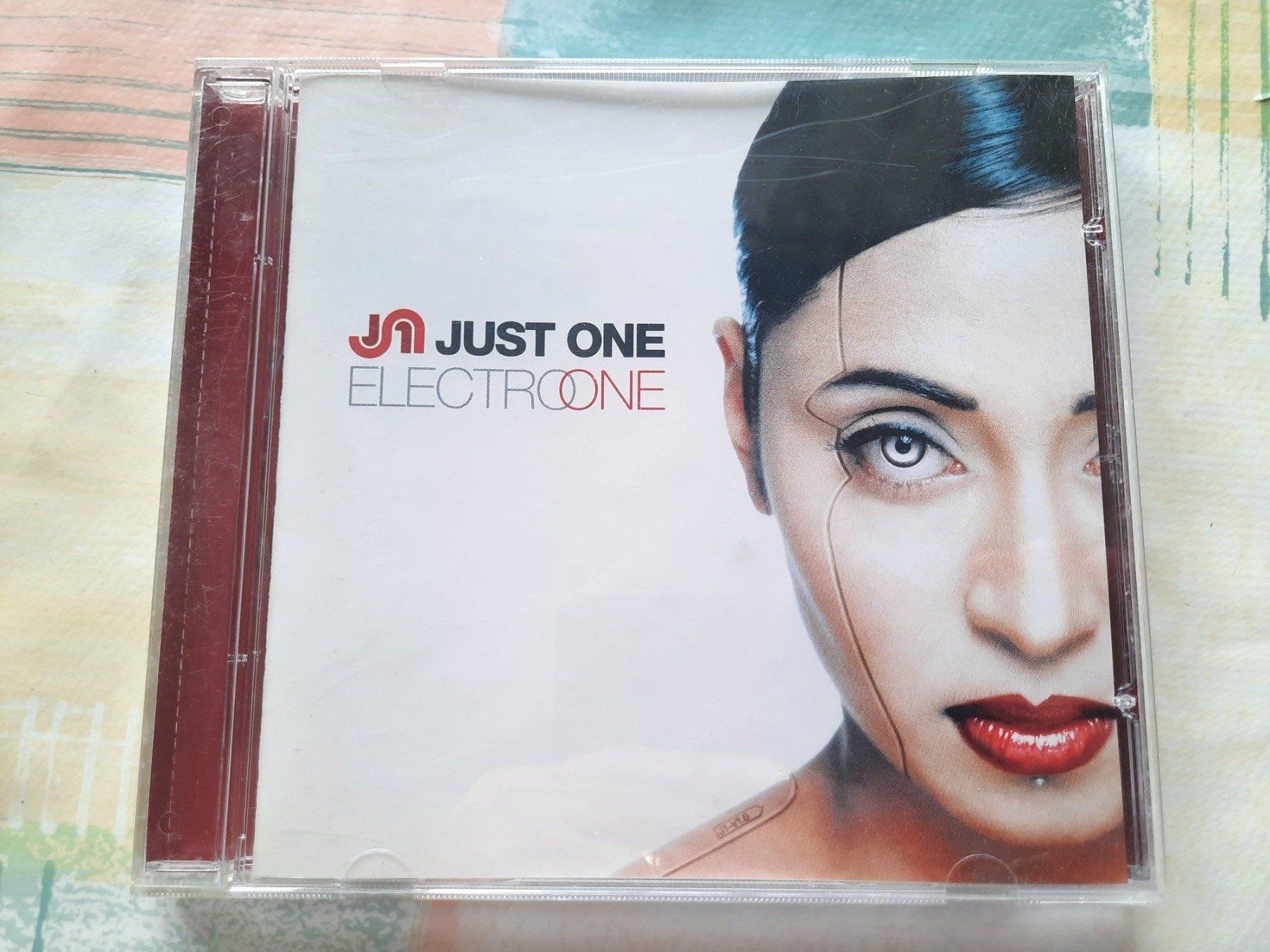 CDs: Cd Just One ( Sens Unik ) - Electro one – D'occasion à Pully par bro_n52j