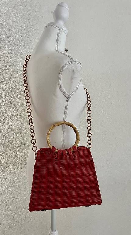 Taschen für Damen: Tasche rot/gold geflochten – Gebraucht aus Volketswil von oli_l2zq