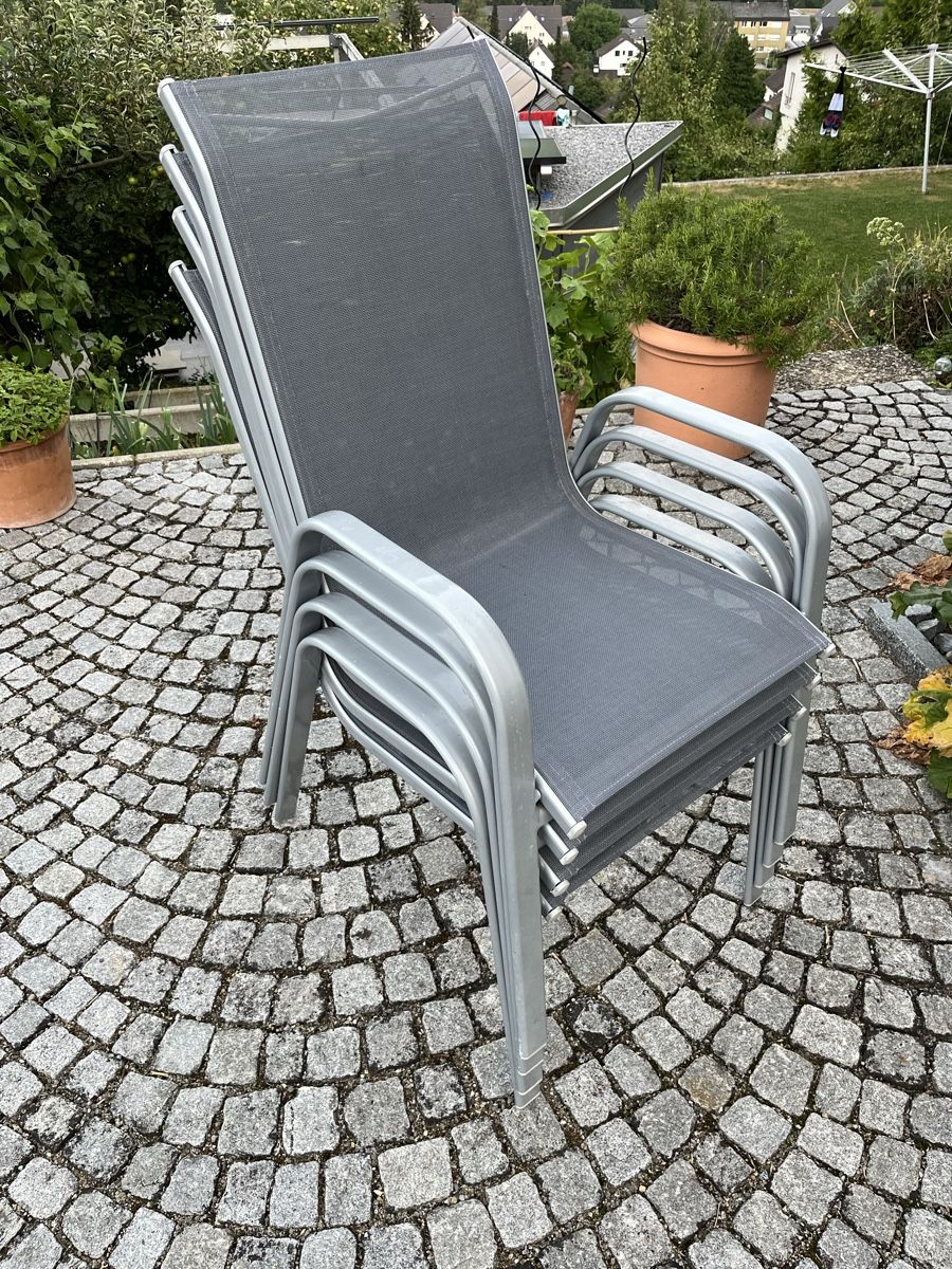 Stühle: 4 Gratenstühle – Gebraucht aus Bäretswil von Ctacol
